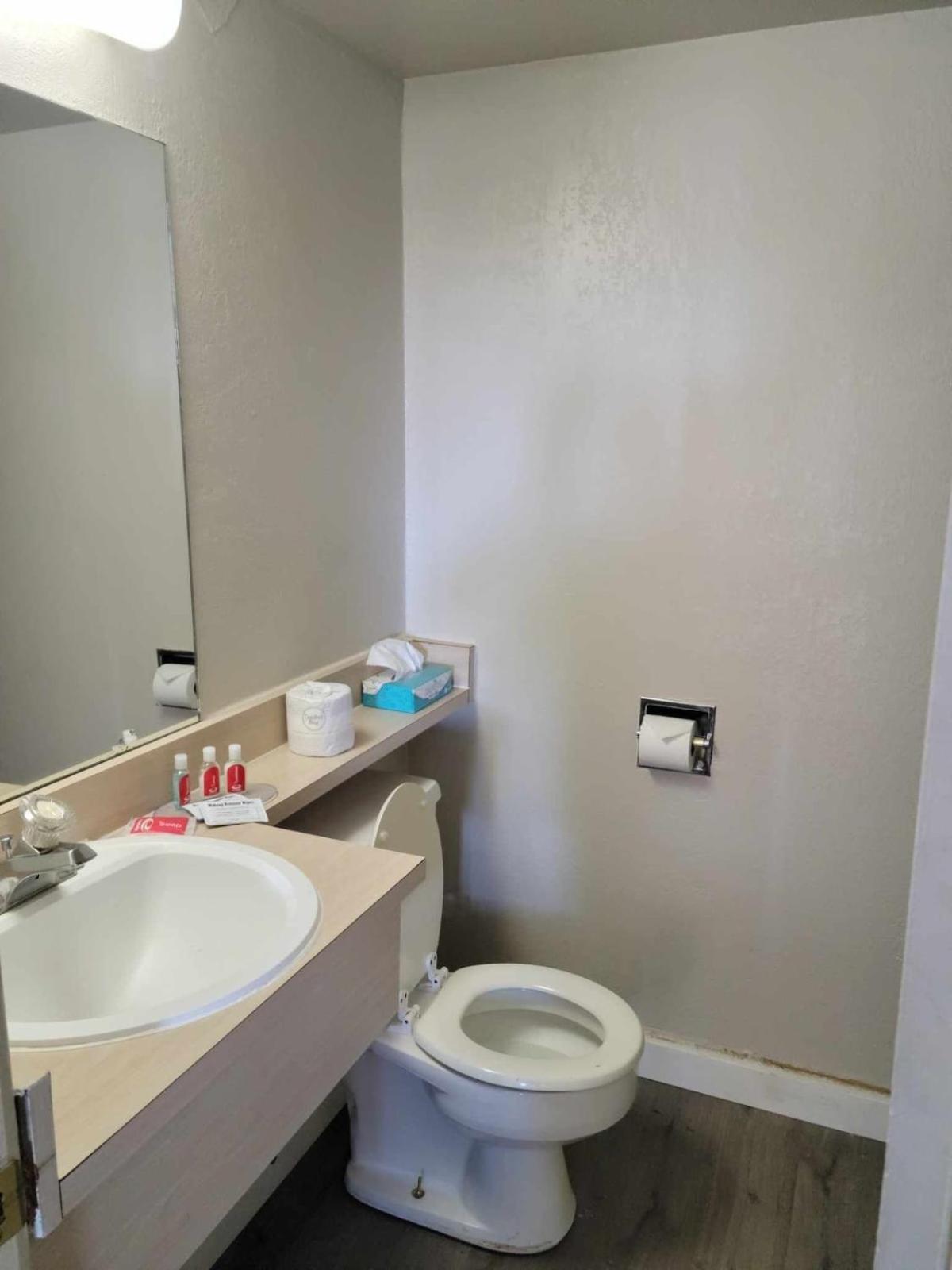Econo Lodge 스프링어빌 외부 사진